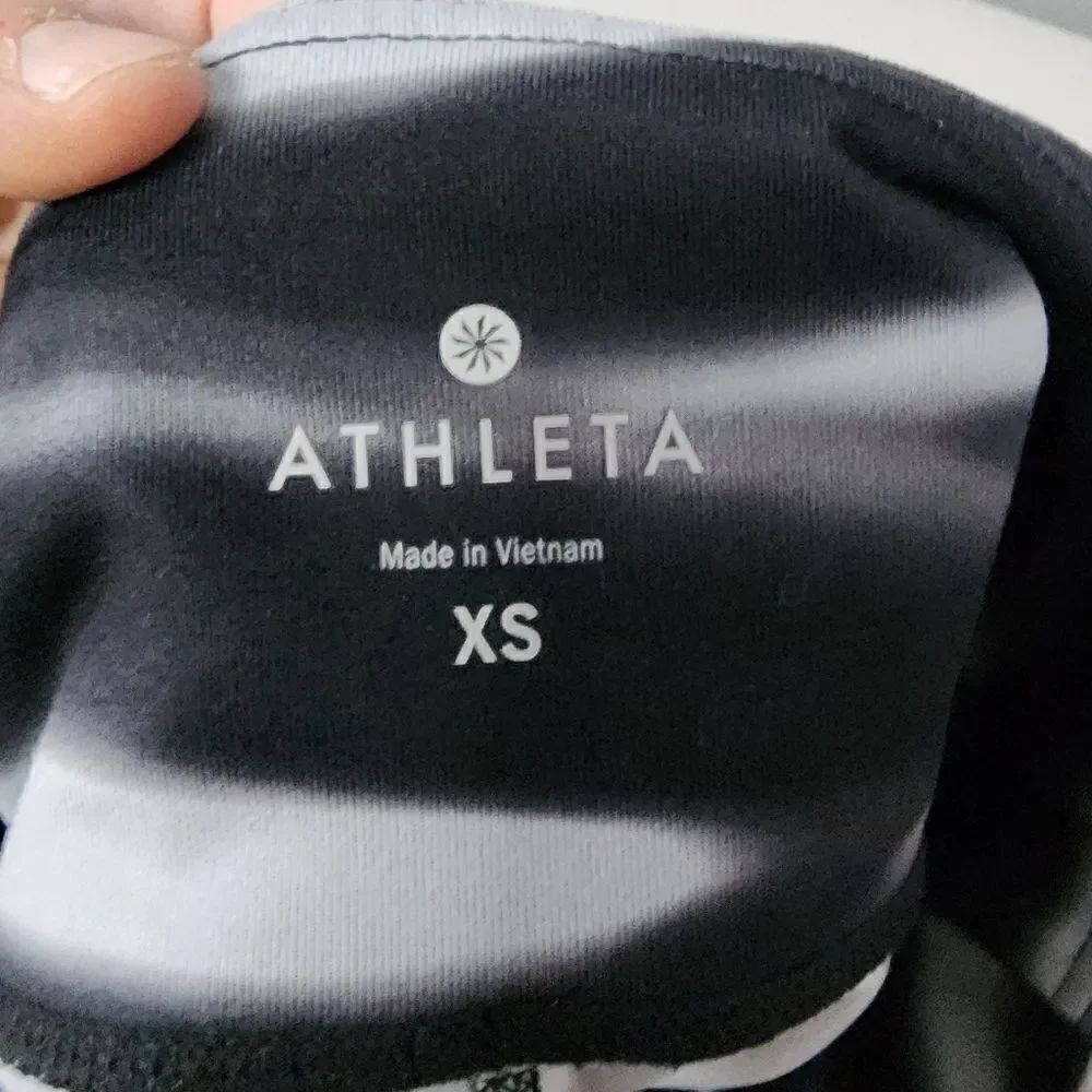Athleta Chaturanga Capri Leggings XS Black White Striped High Rise H2O - Picture 3 of 5